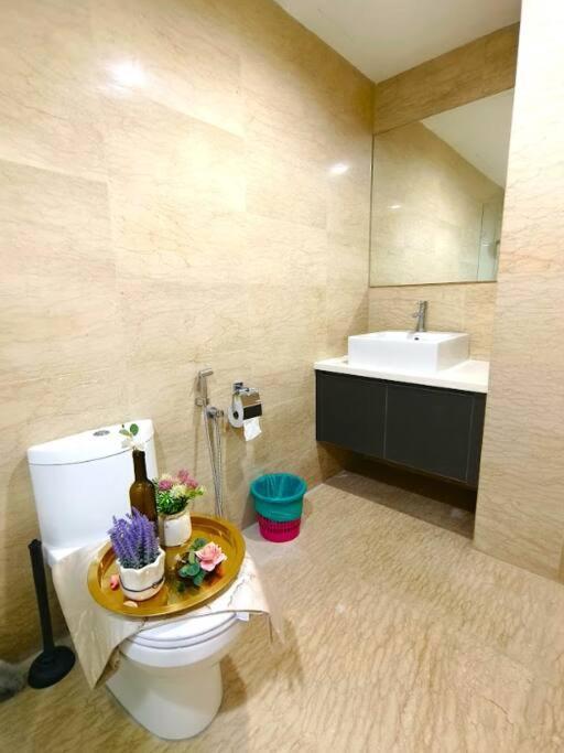 Rr327 Klcc View Wtc 5pax 2br Balcony Fireworks Kuala Lumpur