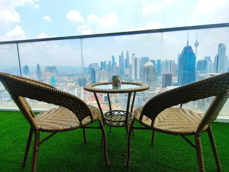 Pangsapuri Rr327 Klcc View Wtc 5pax 2br Balcony Fireworks Kuala Lumpur